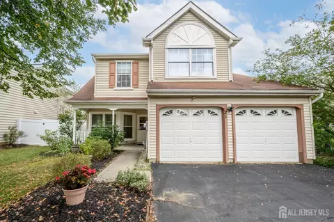 21 Bailly Dr, Burlington, NJ 08016