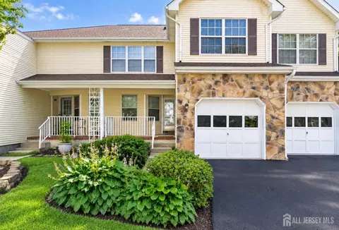 171 Salem Rd, North Brunswick, NJ 08902