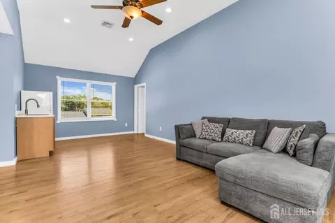Living - 6 Middlesex Rd, Matawan, NJ 07747 photo 2 of 3