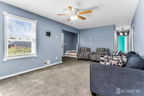 Entry Way - 6 Middlesex Rd, Matawan, NJ 07747 photo 1 of 3