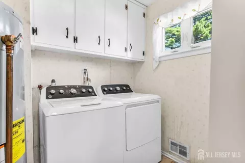 Other - 6 Middlesex Rd, Matawan, NJ 07747 photo 2 of 10