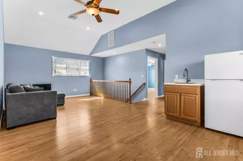 Entry Way - 6 Middlesex Rd, Matawan, NJ 07747 photo 3 of 3
