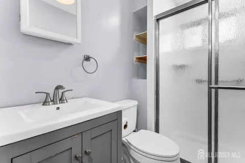 Bath - 6 Middlesex Rd, Matawan, NJ 07747 photo 1 of 2