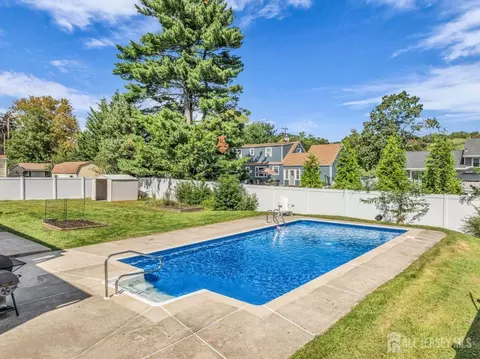 Exterior - 6 Middlesex Rd, Matawan, NJ 07747 photo 5 of 8