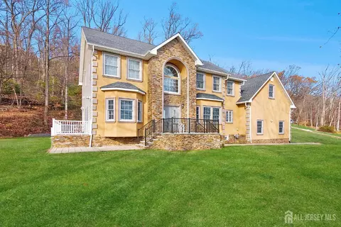 1121 N Washington Ave N #23, Green Brook, NJ 08812