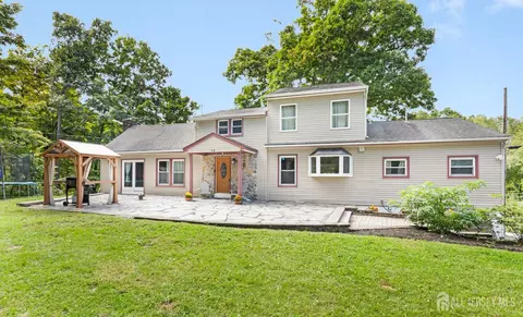 24 Shore Rd, Sussex, NJ 07461