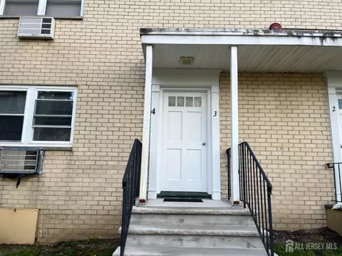 406 Cranbury Rd #3, East Brunswick, NJ 08816