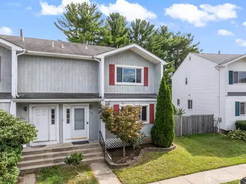 102 Benjamin Ct, South Brunswick, NJ 08810