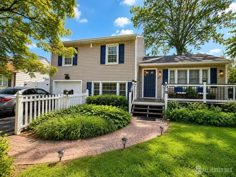 314 N Michigan Ave, Kenilworth, NJ 07033