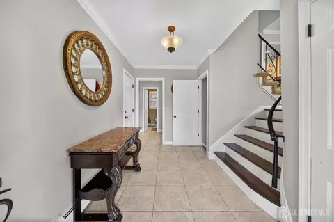 Entry Way - 9 Nightingale St, Edison, NJ 08820 photo 1 of 4