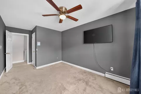 Bedroom - 9 Nightingale St, Edison, NJ 08820 photo 2 of 8