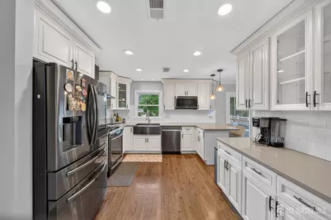 Kitchen - 9 Nightingale St, Edison, NJ 08820 photo 1 of 2