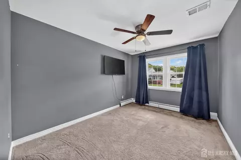 Bedroom - 9 Nightingale St, Edison, NJ 08820 photo 1 of 8