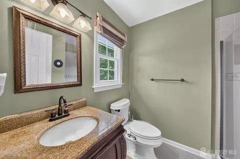 Bath - 9 Nightingale St, Edison, NJ 08820 photo 3 of 4