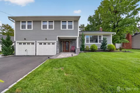 Exterior - 9 Nightingale St, Edison, NJ 08820 photo 2 of 9