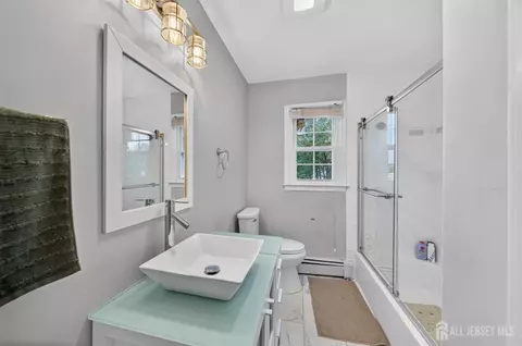 Bath - 9 Nightingale St, Edison, NJ 08820 photo 1 of 4
