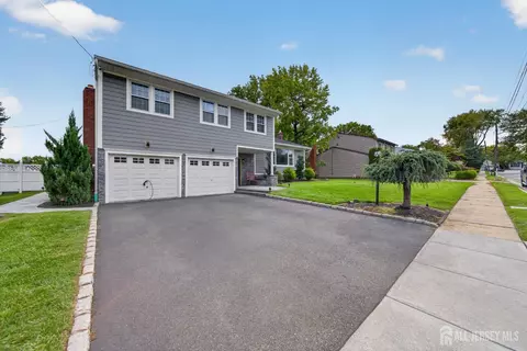 Exterior - 9 Nightingale St, Edison, NJ 08820 photo 3 of 9