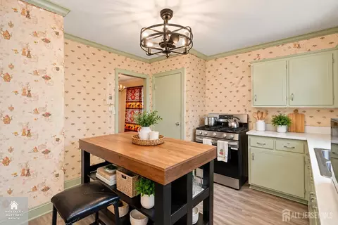Kitchen - 314 2nd St, Middlesex, NJ 08846 photo 3 of 3