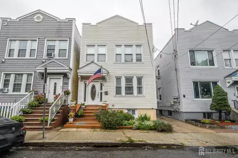 119 Collard St, Jersey City, NJ 07306