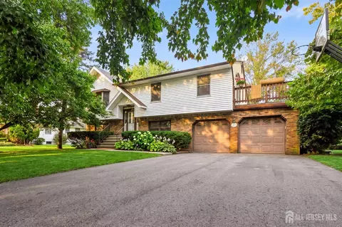 34 Harkins Rd, Milltown, NJ 08850