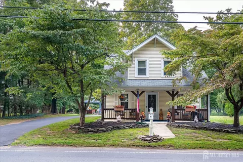 62 Taylors Mills Rd, Manalapan, NJ 07726