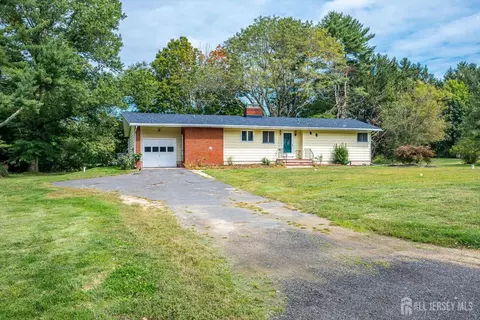 93 Conover Rd, West Windsor, NJ 08550