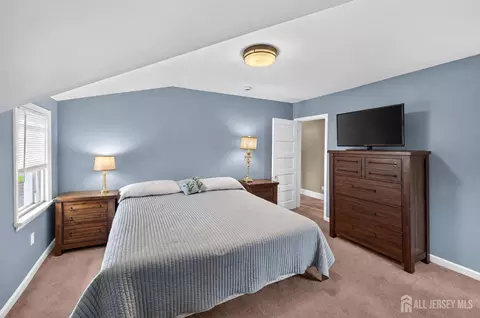 Bedroom - 325 Dorn Ave, Middlesex, NJ 08846 photo 3 of 5