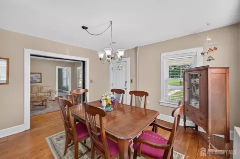 Dining - 325 Dorn Ave, Middlesex, NJ 08846 photo 2 of 2