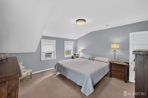 Bedroom - 325 Dorn Ave, Middlesex, NJ 08846 photo 2 of 5