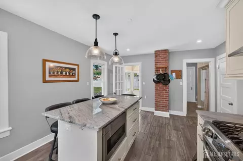 Kitchen - 325 Dorn Ave, Middlesex, NJ 08846 photo 3 of 3