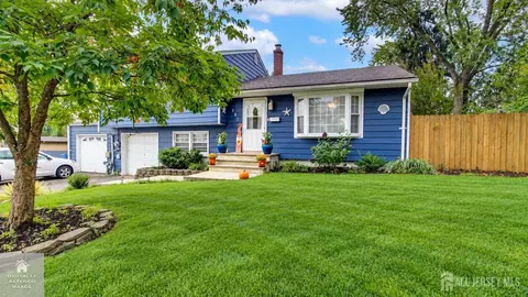 187 Old Stage Rd, Spotswood, NJ 08884
