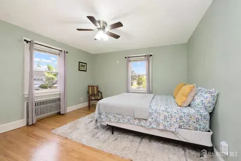 Bedroom - 133 Hillcrest Ave, Plainfield, NJ 07062 photo 3 of 4