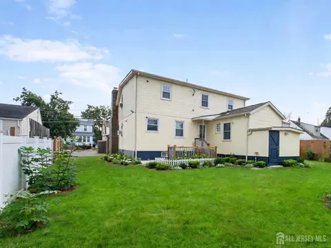 Exterior - 133 Hillcrest Ave, Plainfield, NJ 07062 photo 1 of 2