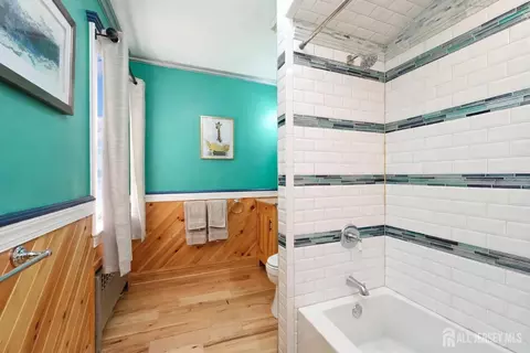 Bath - 133 Hillcrest Ave, Plainfield, NJ 07062 photo 2 of 3