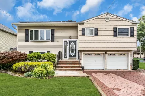 135 8th St, Piscataway, NJ 08854