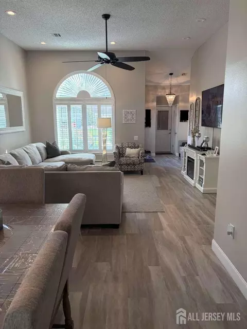 Entry Way - 792 Pompton Rd #A, Monroe, NJ 08831 photo 4 of 8