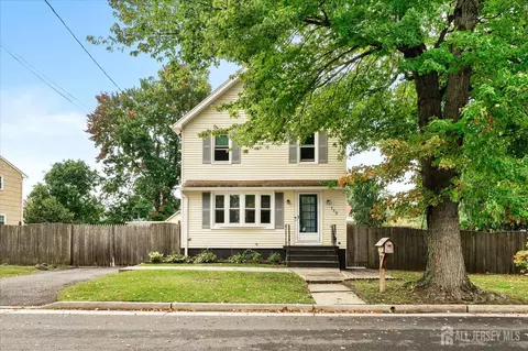 112 9th St, Piscataway, NJ 08854