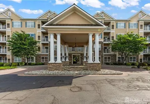 540 Cranbury Rd #344, East Brunswick, NJ 08816