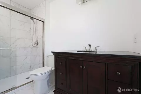 Bath - 227 Bay Ave, Leonardo, NJ 07737 photo 1 of 2