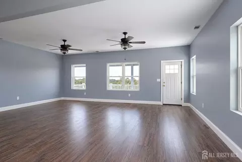 Living - 227 Bay Ave, Leonardo, NJ 07737 photo 2 of 8