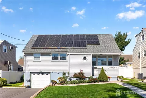73 Ethel St, Menlo Park Terrace, NJ 08840
