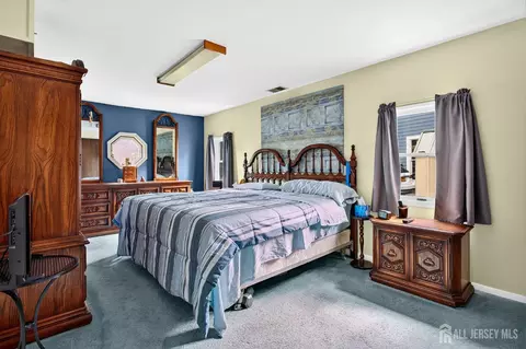 Bedroom - 21 Sulliman Rd, Edison, NJ 08817 photo 1 of 3