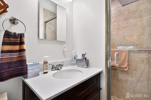 Bath - 21 Sulliman Rd, Edison, NJ 08817 photo 2 of 2