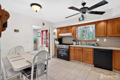 Kitchen - 21 Sulliman Rd, Edison, NJ 08817 photo 3 of 3