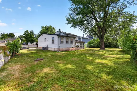 Exterior - 21 Sulliman Rd, Edison, NJ 08817 photo 5 of 5
