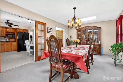 Dining - 21 Sulliman Rd, Edison, NJ 08817 photo 3 of 3
