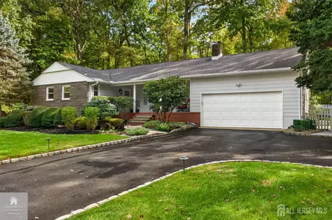 25 Willow Ln, Englishtown, NJ 07726