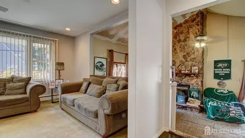 Entry Way - 1 Jackson Ave, Parlin, NJ 08859 photo 3 of 4