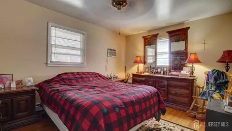 Bedroom - 1 Jackson Ave, Parlin, NJ 08859 photo 1 of 5