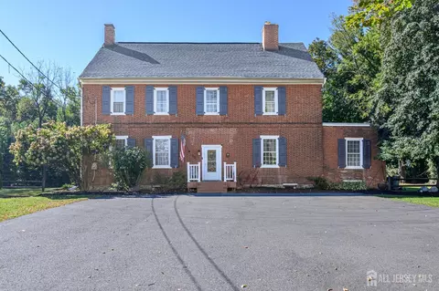 58 Soloff Dr, Hamilton, NJ 08610